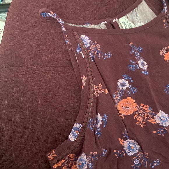 Junior Size Medium Dress - Picture 3 of 4